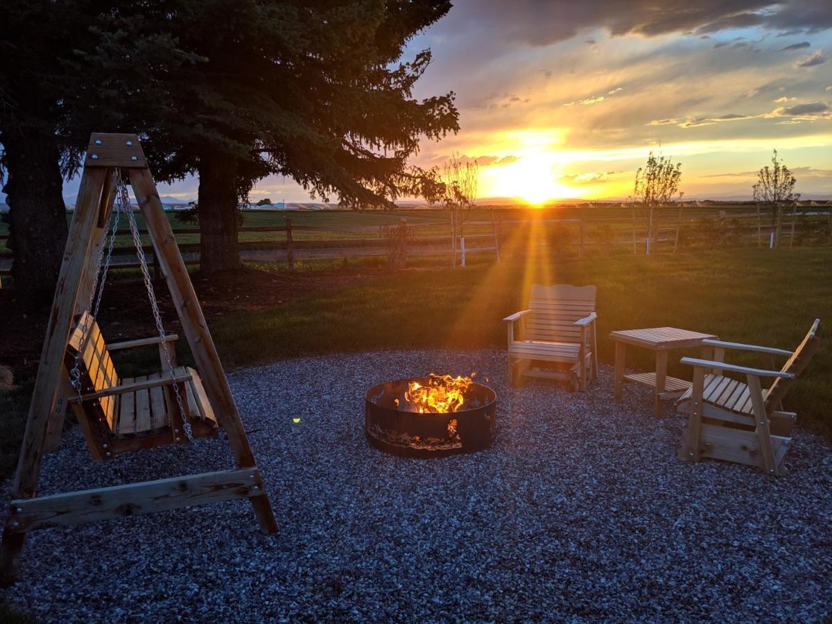 הוילה Epic Sunsets In Bozeman - Wonderful View מראה חיצוני תמונה